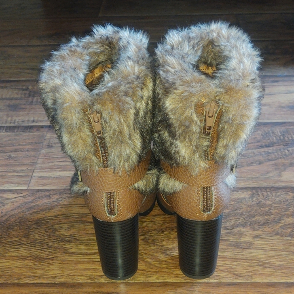 Booties - Picture 4 of 5